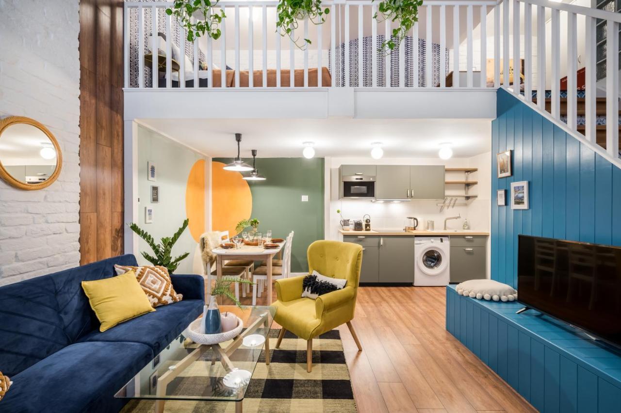 Colorful Designer Home In The Heart Of Budapest Exterior photo
